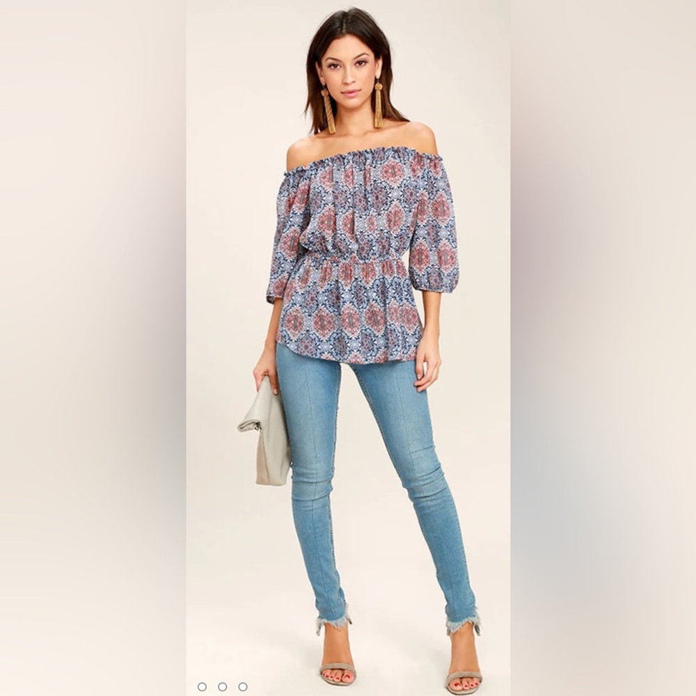 🧁Ziva Light Blue Mosaic Print Off the Shoulder Top